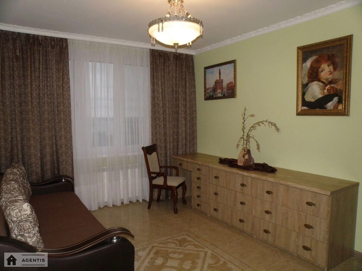 Apartment for rent. 4 rooms, 122 m², 15 floor/16 floors. 4, Lobanovskoho , Kyiv. 