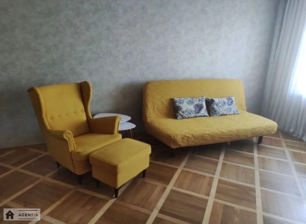 Сдам квартиру. 2 rooms, 100 m², 8th floor/16 floors. 5, Вузовская 5, Киев. 