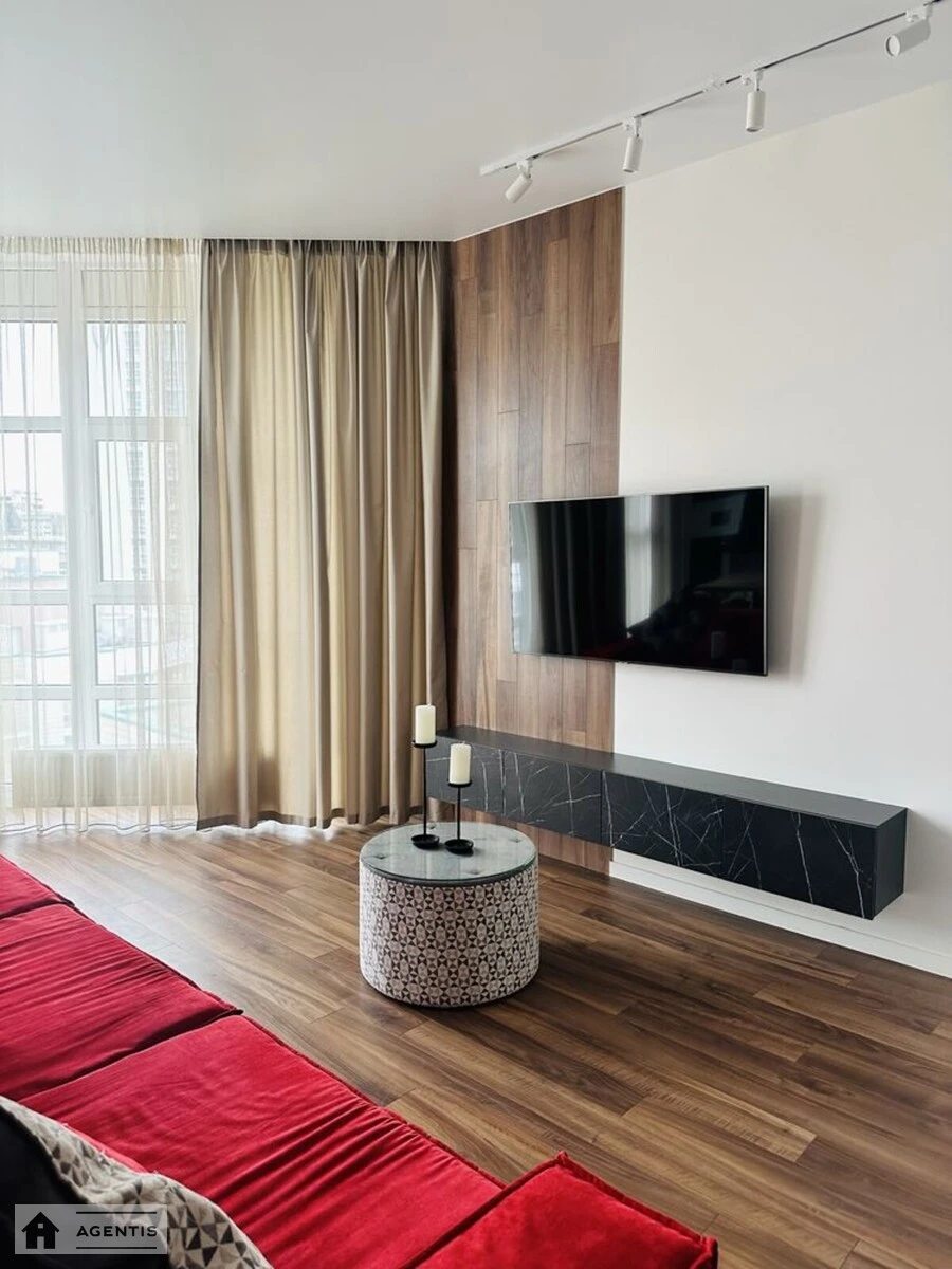 Apartment for rent. 3 rooms, 105 m², 13 floor/15 floors. Vasylya Tyutyunnyka vul. Anri Barbyusa, Kyiv. 