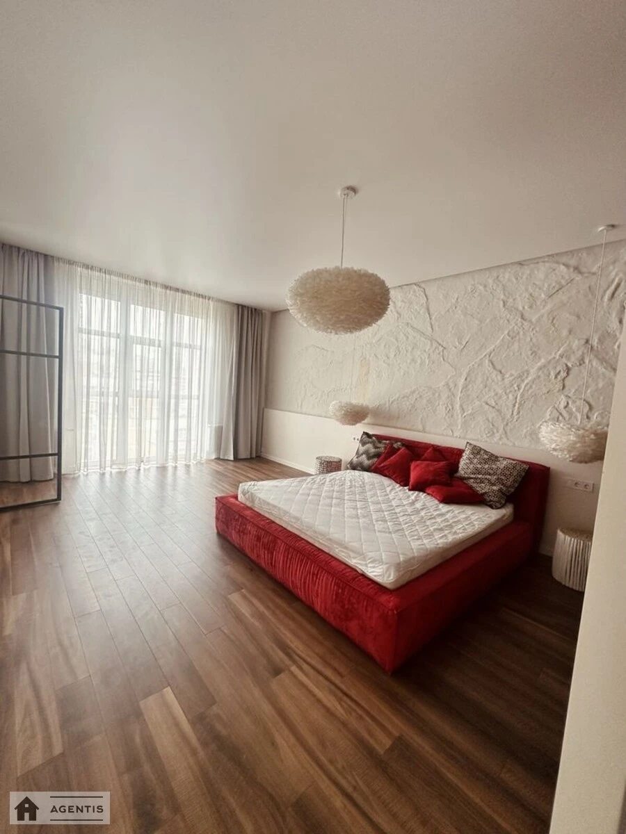 Apartment for rent. 3 rooms, 105 m², 13 floor/15 floors. Vasylya Tyutyunnyka vul. Anri Barbyusa, Kyiv. 