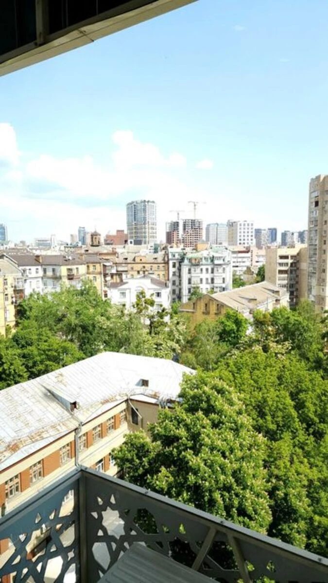 Apartment for rent. 1 room, 39 m², 10th floor/22 floors. 38, Zhylyanska 38, Kyiv. 