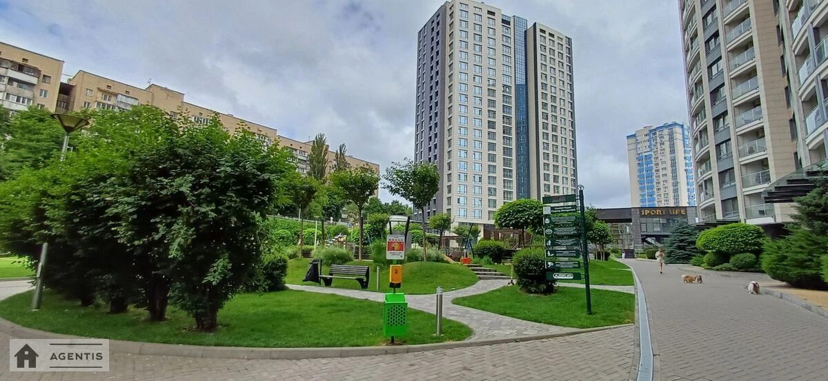 Apartment for rent. 2 rooms, 106 m², 14 floor/21 floors. 60, Golosiyivskiy 60, Kyiv. 
