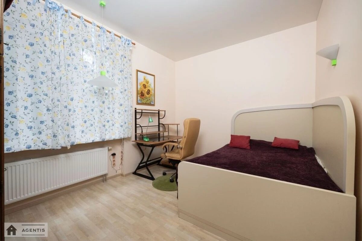 Apartment for rent. 4 rooms, 124 m², 3rd floor/14 floors. 5, Vasylya Tyutyunnyka vul. Anri Barbyusa, Kyiv. 