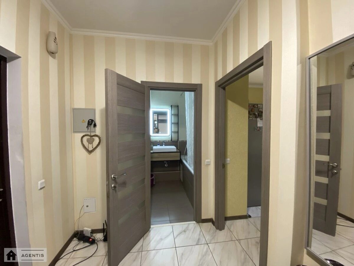Здам квартиру. 1 room, 40 m², 5th floor/6 floors. Регенераторна 4, Київ. 