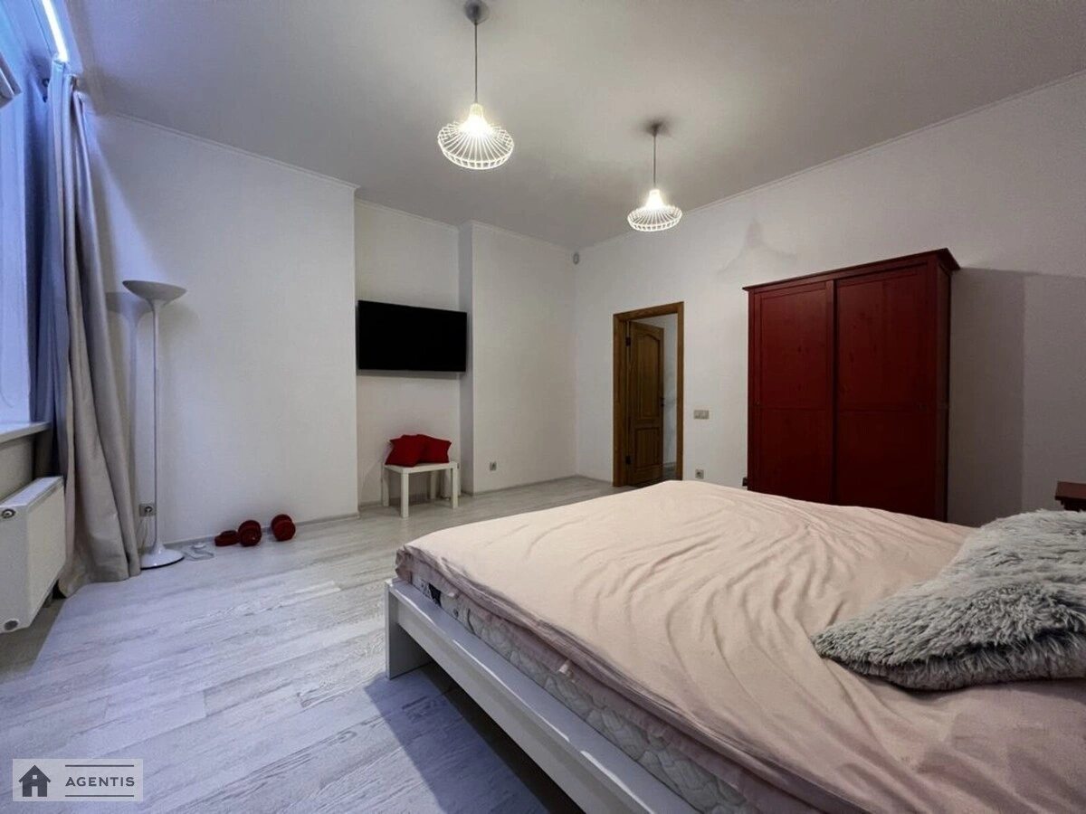 Apartment for rent. 3 rooms, 103 m², 3rd floor/12 floors. 14, Mykoly Mikhnovskoho bulv. Druzhby Narodiv, Kyiv. 
