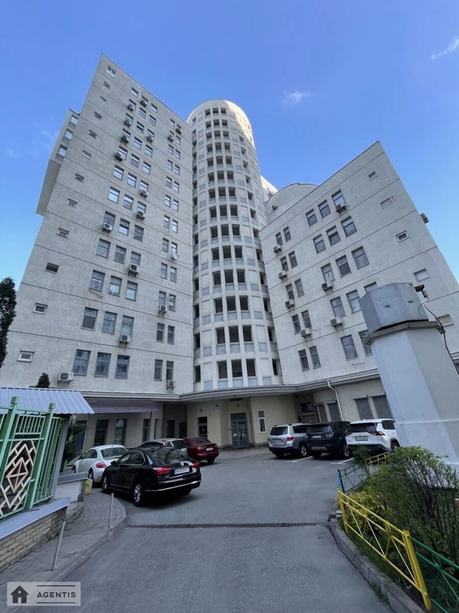 Apartment for rent. 3 rooms, 103 m², 3rd floor/12 floors. 14, Mykoly Mikhnovskoho bulv. Druzhby Narodiv, Kyiv. 