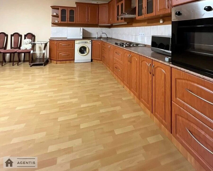 Apartment for rent. 4 rooms, 195 m², 19 floor/20 floors. Antonovycha vul. Horkoho, Kyiv. 