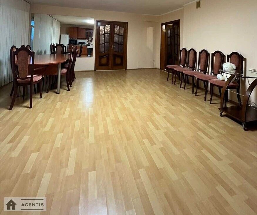Apartment for rent. 4 rooms, 195 m², 19 floor/20 floors. Antonovycha vul. Horkoho, Kyiv. 