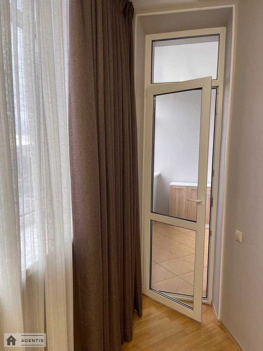 Apartment for rent. 2 rooms, 97 m², 17 floor/25 floors. 31, Predslavynska 31, Kyiv. 