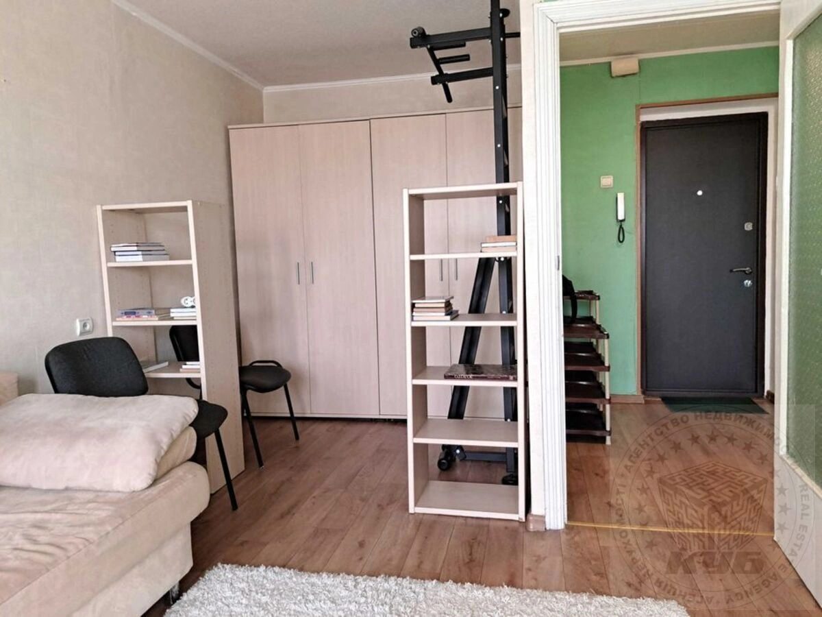 Продаж квартири 1 кімната, 29 m², 2 пов./9 поверхів. 35, Дегтярівська 35, Київ. 