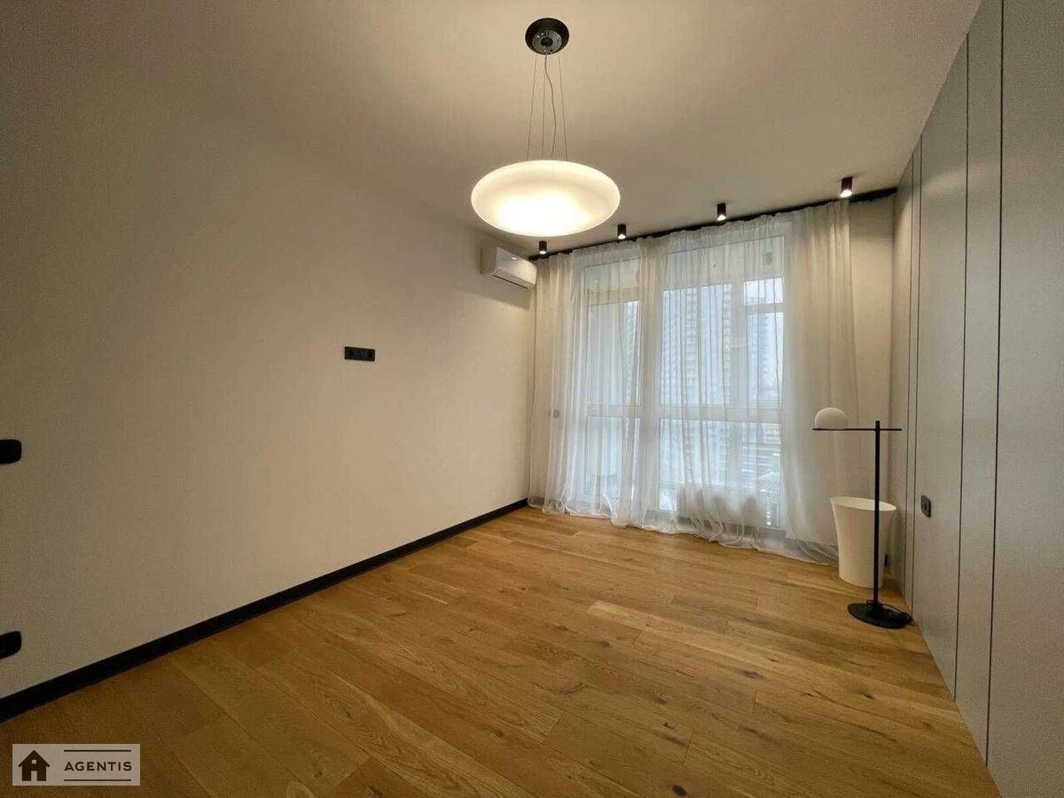 Здам квартиру. 3 rooms, 85 m², 18 floor/24 floors. 3, Джона Маккейна вул. (Івана Кудрі), Київ. 