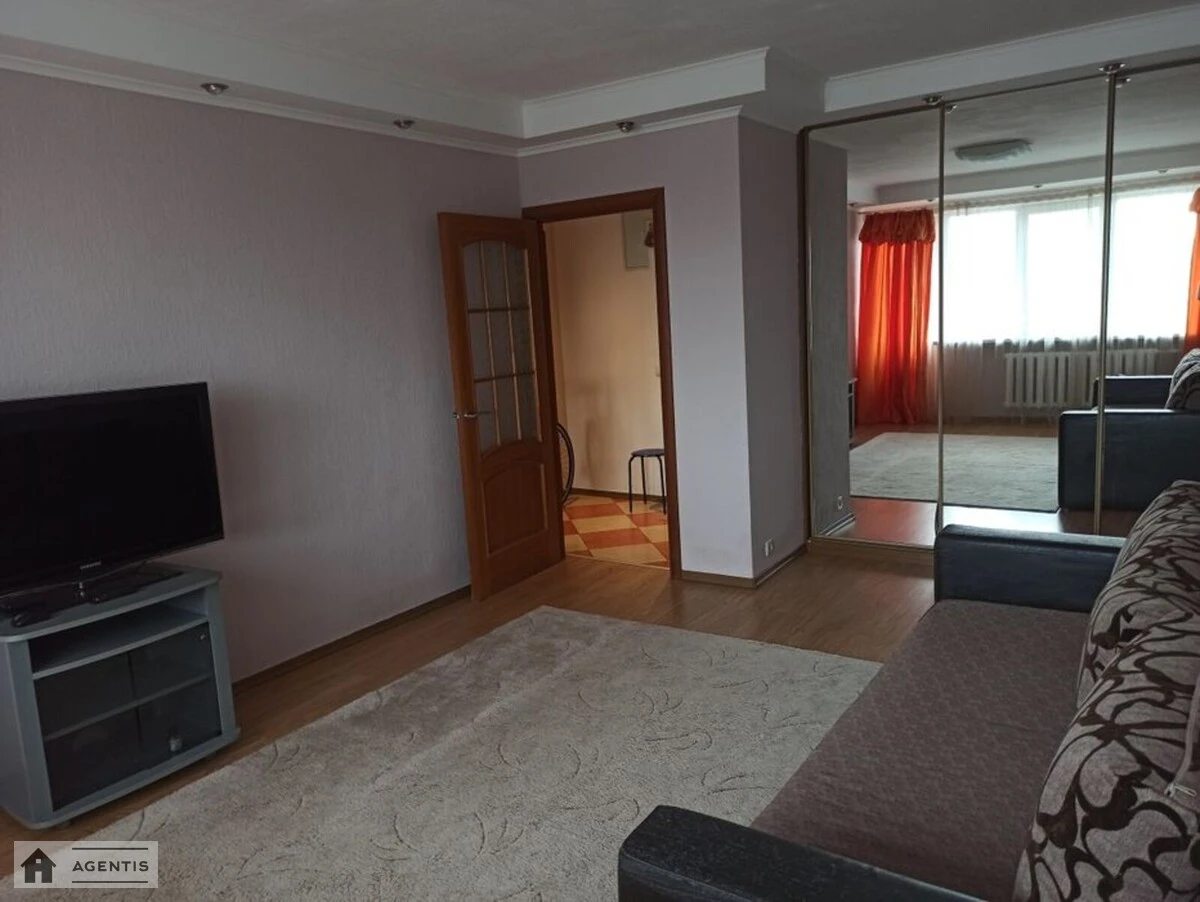 Apartment for rent. 1 room, 36 m², 11 floor/16 floors. Rusanivska Naberezhna, Kyiv. 