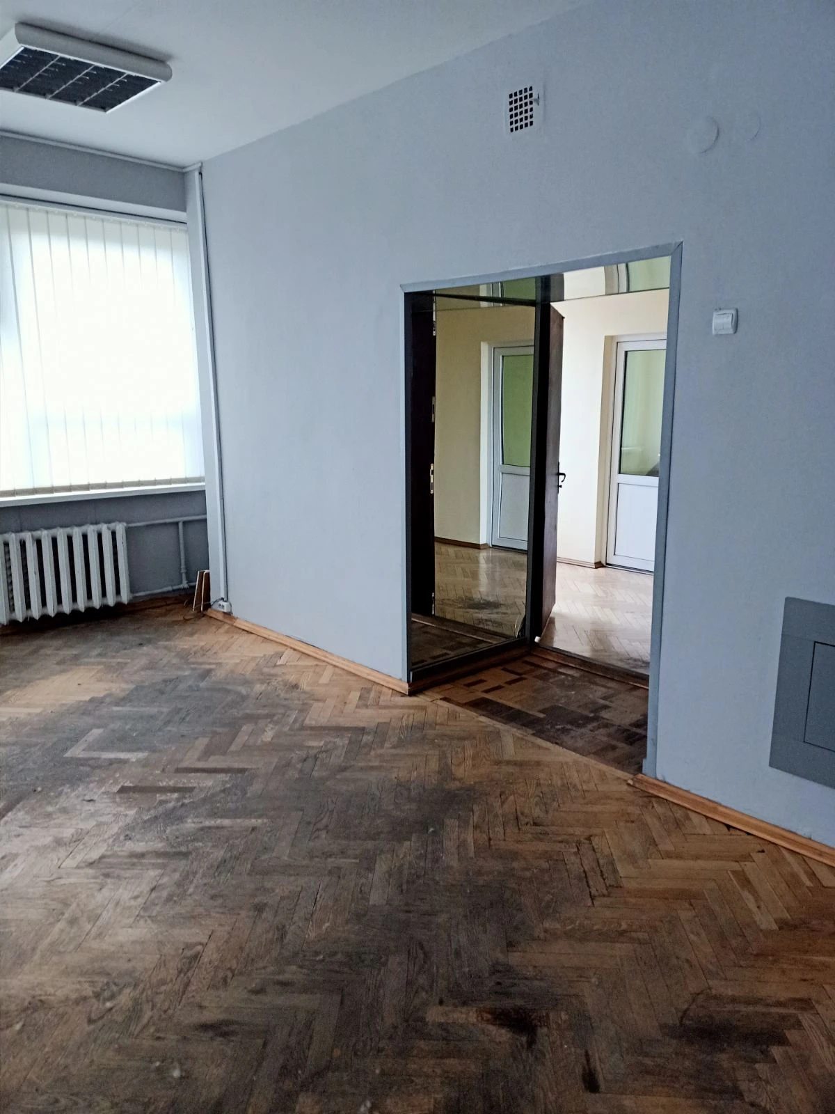 Office for rent. 1 room, 34 m², 6th floor/12 floors. 23, Yevhena Sverstyuka, Kyiv. 