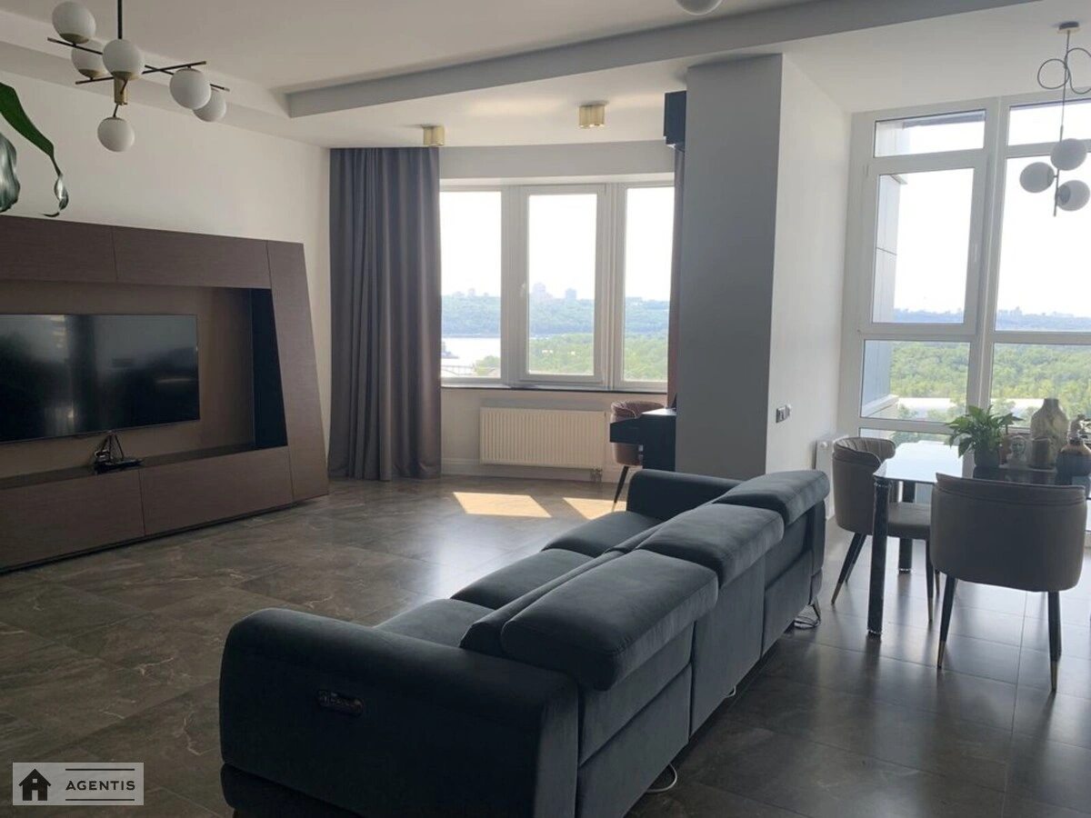 Здам квартиру. 3 rooms, 92 m², 17 floor/33 floors. 3, Микільсько-Слобідська 3, Київ. 