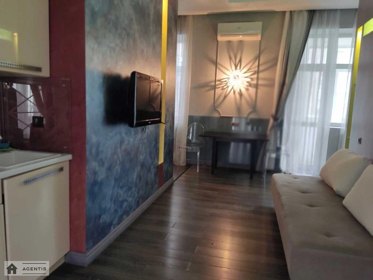 Здам квартиру. 2 rooms, 54 m², 3rd floor/6 floors. Шевченківський район, Київ. 