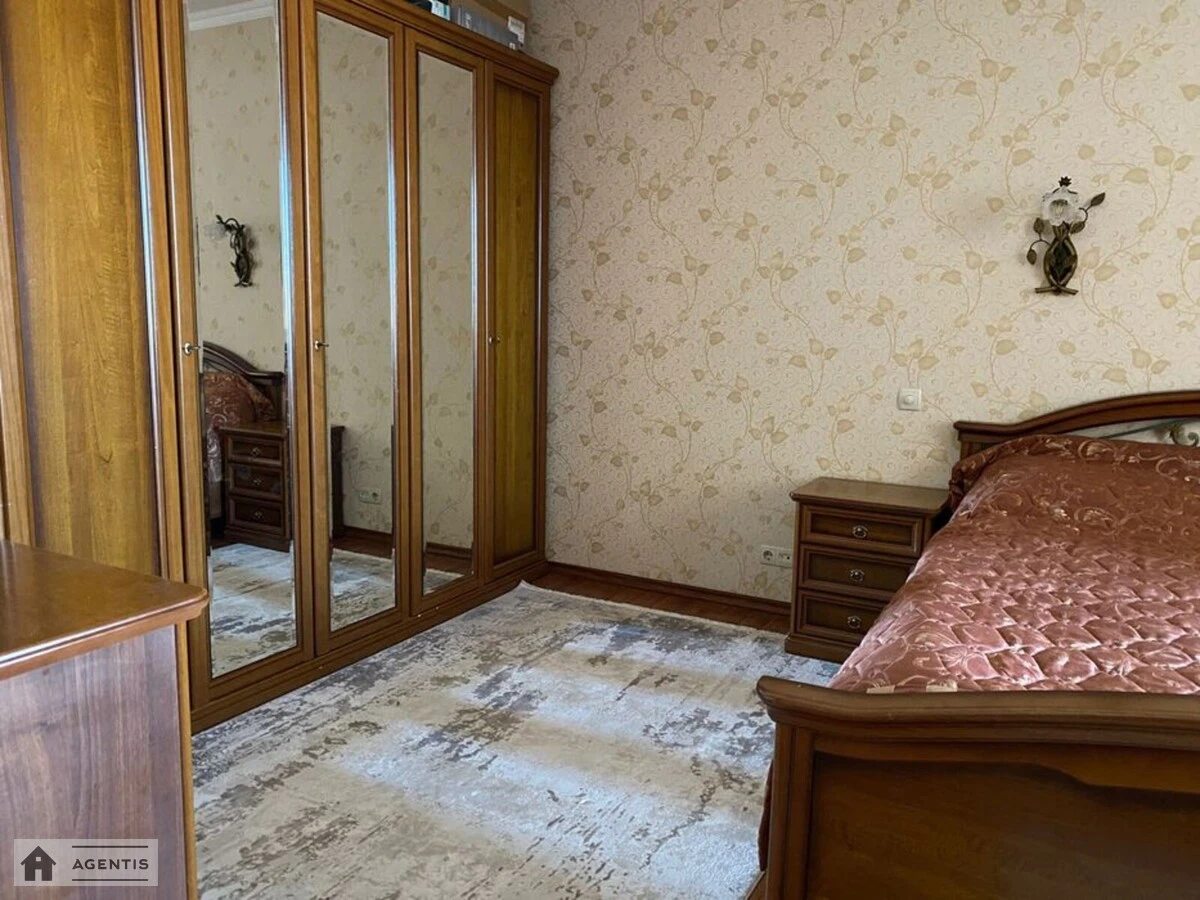 Здам квартиру. 3 rooms, 74 m², 12 floor/14 floors. 2, Микільсько-Слобідська 2, Київ. 