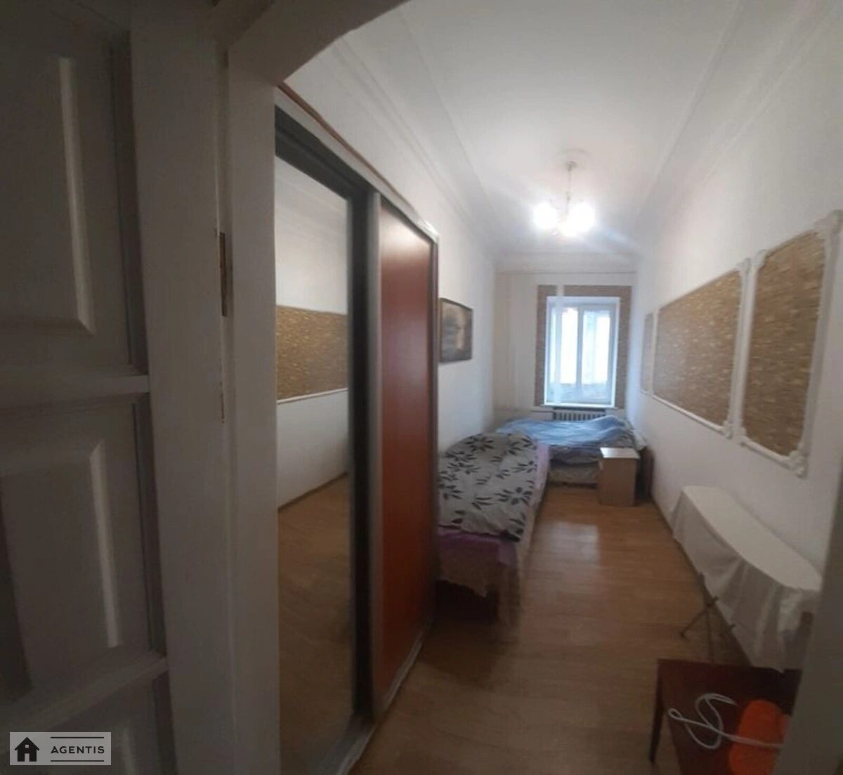 Apartment for rent. 3 rooms, 85 m², 3rd floor/6 floors. 18, Prorizna 18, Kyiv. 