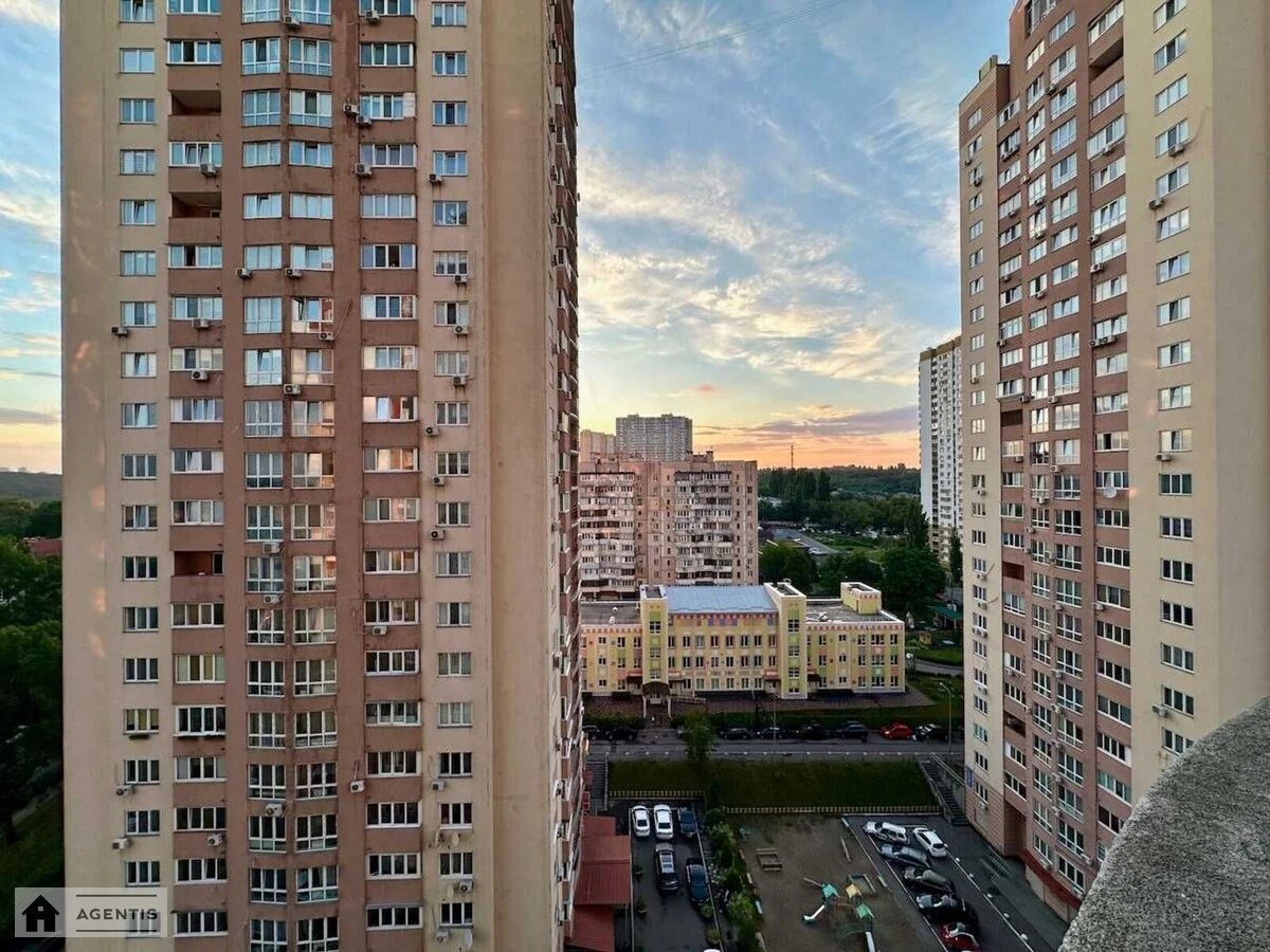 Сдам квартиру. 2 rooms, 64 m², 14 floor/25 floors. 69, Науки 69, Киев. 