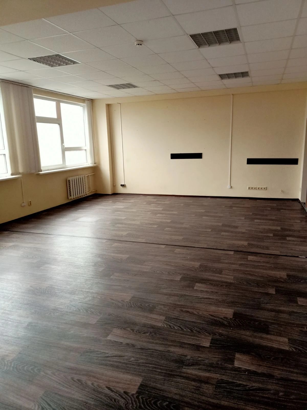 Сдам офис. 3 rooms, 85.6 m², 7th floor/12 floors. 23, Євгена Сверстюка, Киев. 