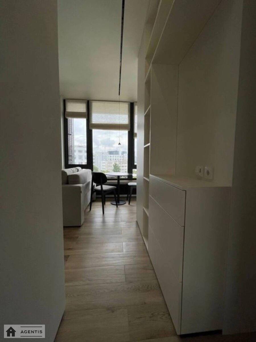 Apartment for rent. 1 room, 40 m², 7th floor/22 floors. 12, Gareta Dzhonsa vul. Simyi Khokhlovykh, Kyiv. 