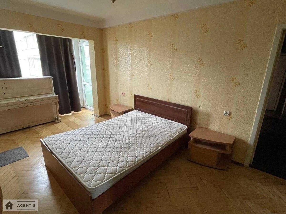 Apartment for rent. 2 rooms, 52 m², 5th floor/9 floors. 1, Panteleymona Kulisha vul. Chelyabinska, Kyiv. 