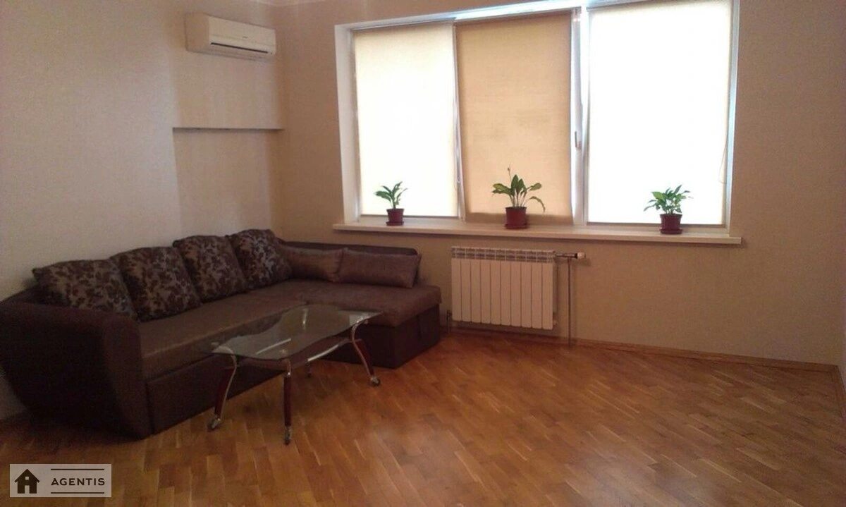 Apartment for rent. 1 room, 54 m², 4th floor/32 floors. 9, Hryshka , Kyiv. 