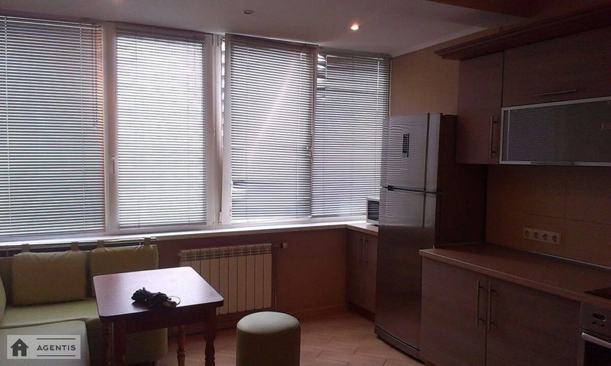 Сдам квартиру. 1 room, 54 m², 4th floor/32 floors. 9, Гришка , Киев. 