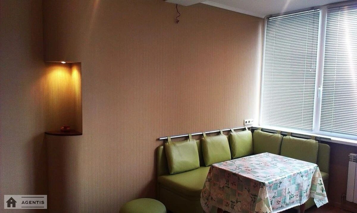 Apartment for rent. 1 room, 54 m², 4th floor/32 floors. 9, Hryshka , Kyiv. 