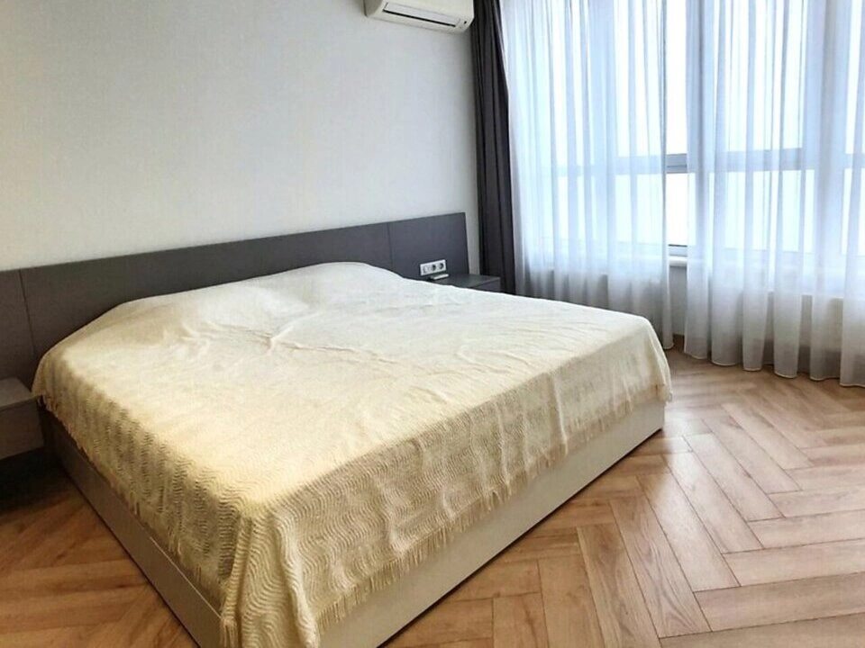 Apartment for rent. 2 rooms, 77 m², 18 floor/22 floors. 10, Samiyla Kishky vul. Marshala Konyeva, Kyiv. 