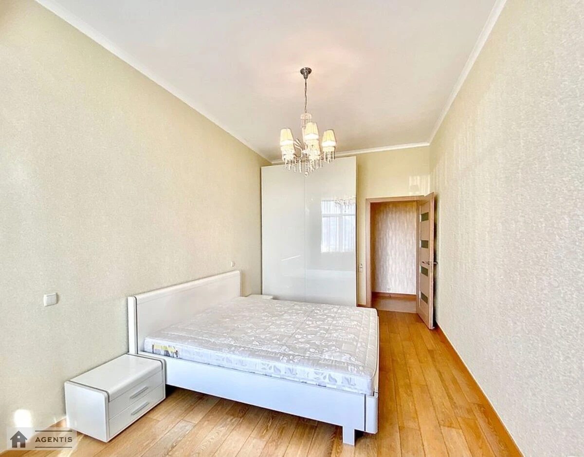 Сдам квартиру 2 комнаты, 86 m², 22 эт./25 этажей. 6, Старонаводницкая 6, Киев. 