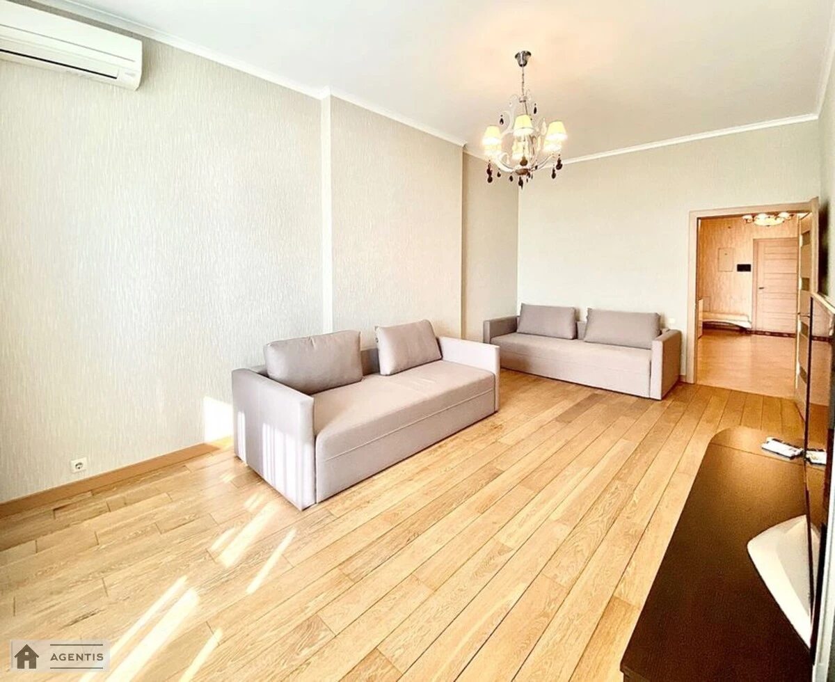 Сдам квартиру 2 комнаты, 86 m², 22 эт./25 этажей. 6, Старонаводницкая 6, Киев. 