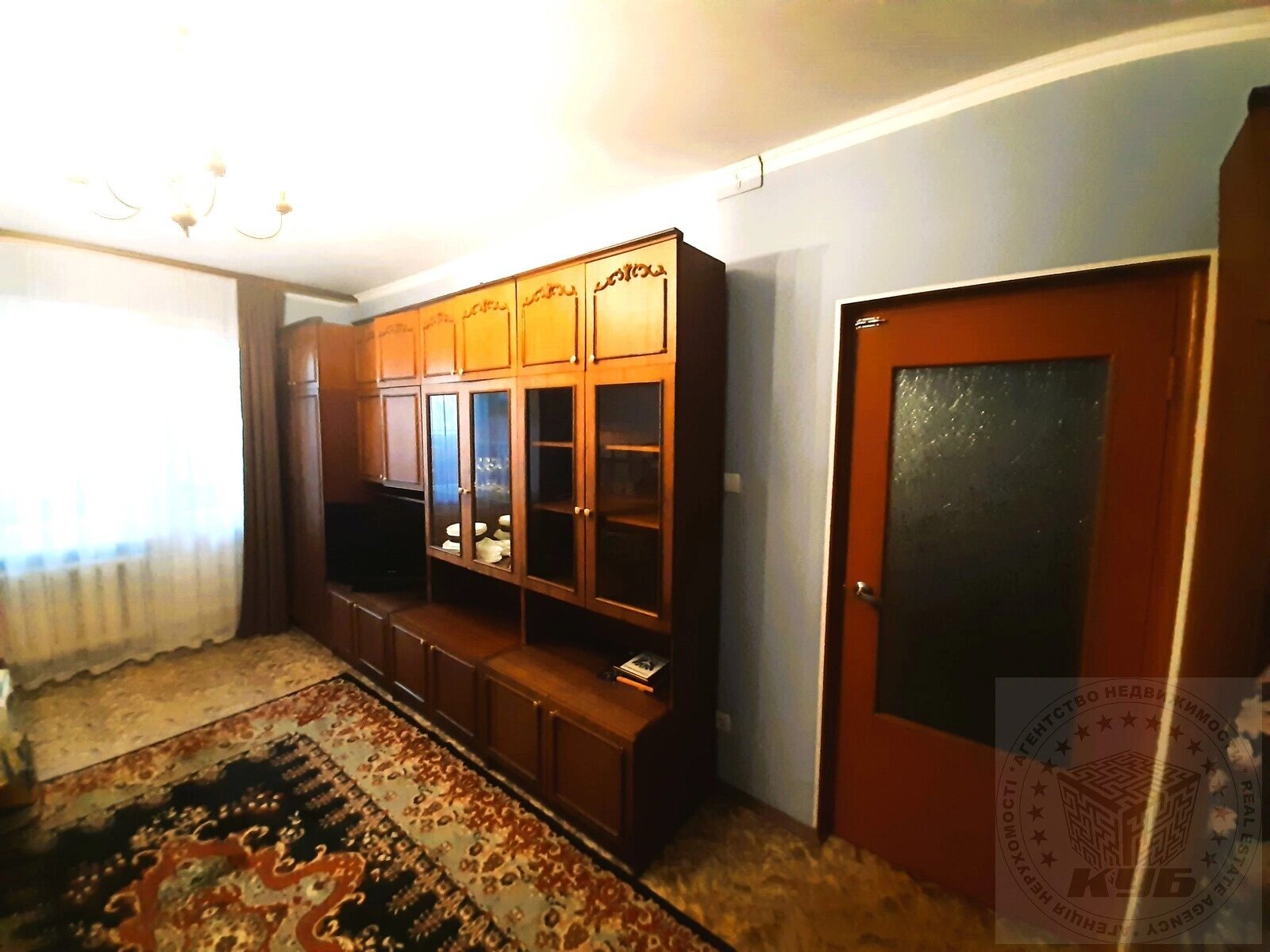 Apartments for sale. 2 rooms, 56 m², 1st floor/10 floors. 34, Symyrenka 34, Kyiv. 