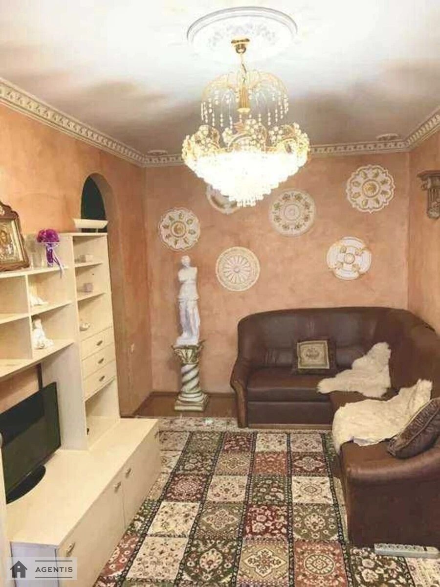 Сдам квартиру 2 комнаты, 46 m², 5 эт./5 этажей. 3, Повітряних Сил просп. (Повітрофлотський), Киев. 