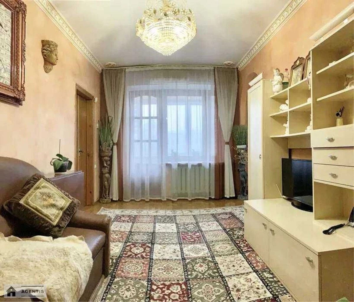 Apartment for rent 2 rooms, 46 m², 5th fl./5 floors. 3, Povitryanykh Syl prosp. Povitroflotskyy, Kyiv. 