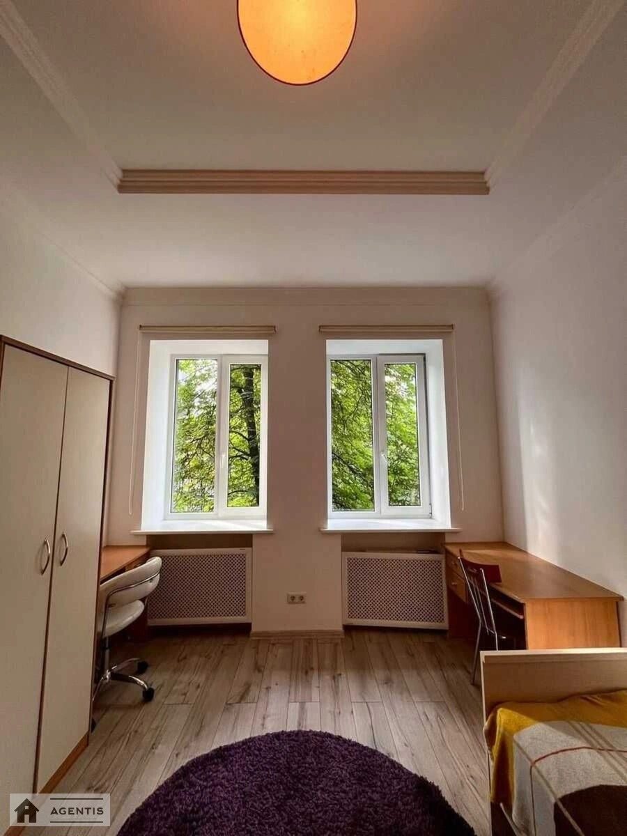 Apartment for rent. 4 rooms, 110 m², 4th floor/5 floors. 67, Olesya Honchara vul., Kyiv. 
