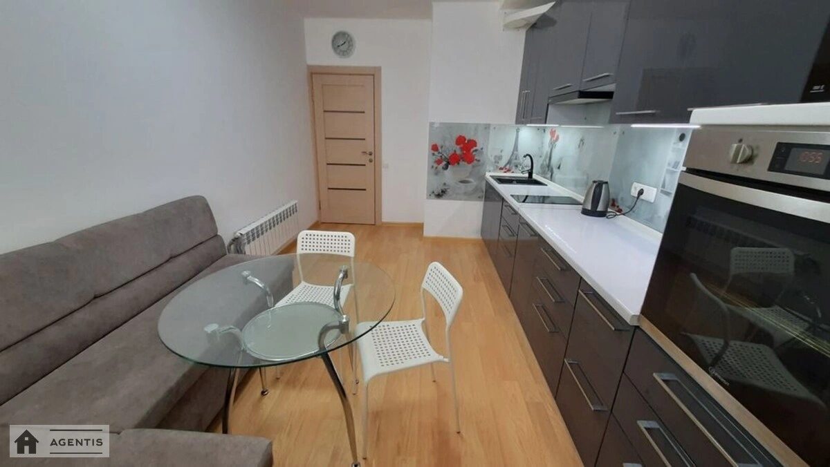 Apartment for rent. 1 room, 42 m², 16 floor/25 floors. Yaroslava Hasheka bulv., Kyiv. 