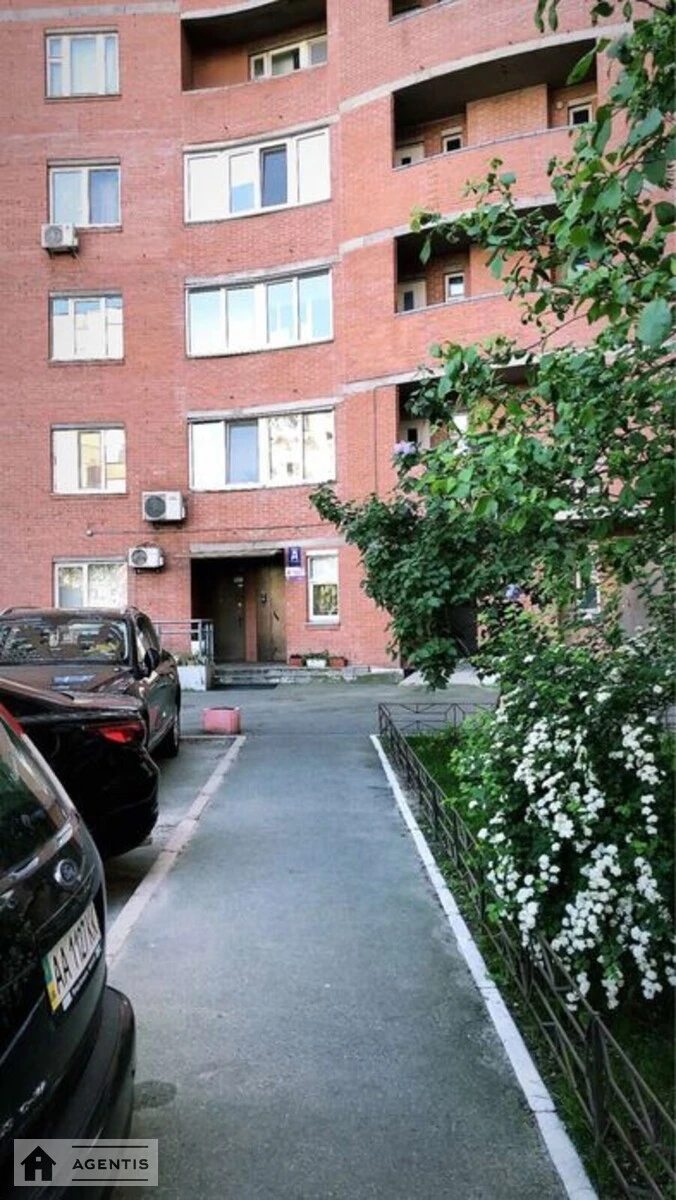 Apartment for rent. 1 room, 54 m², 8th floor/26 floors. 13, Anny Akhmatovoyi vul., Kyiv. 