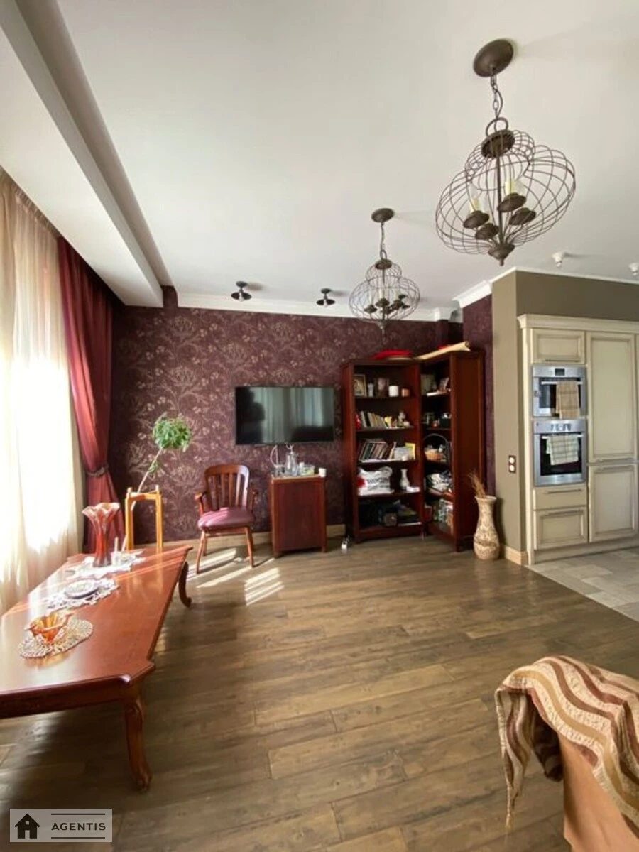 Apartment for rent 2 rooms, 69 m², 2nd fl./6 floors. Serhiya Danchenka vul., Kyiv. 