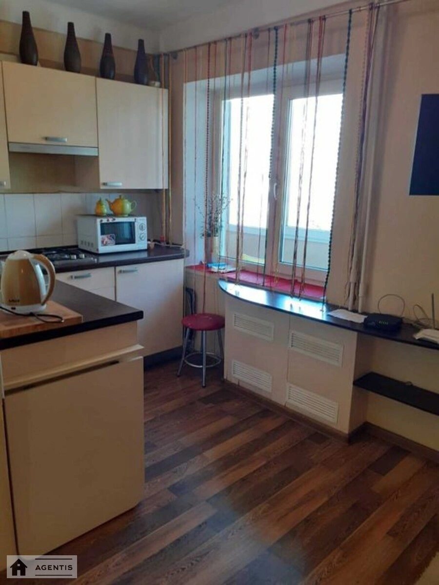 Здам квартиру. 1 room, 40 m², 4th floor/9 floors. Дніпровський район, Київ. 