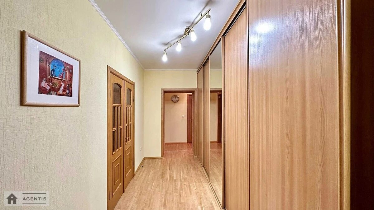 Apartment for rent. 3 rooms, 91 m², 4th floor/16 floors. 11, Knyazhiy Zaton 11, Kyiv. 