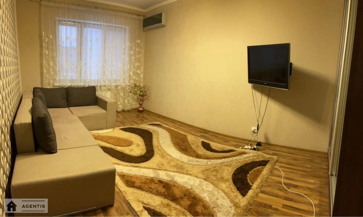 Здам квартиру. 1 room, 54 m², 3rd floor/26 floors. 1, Градинська 1, Київ. 