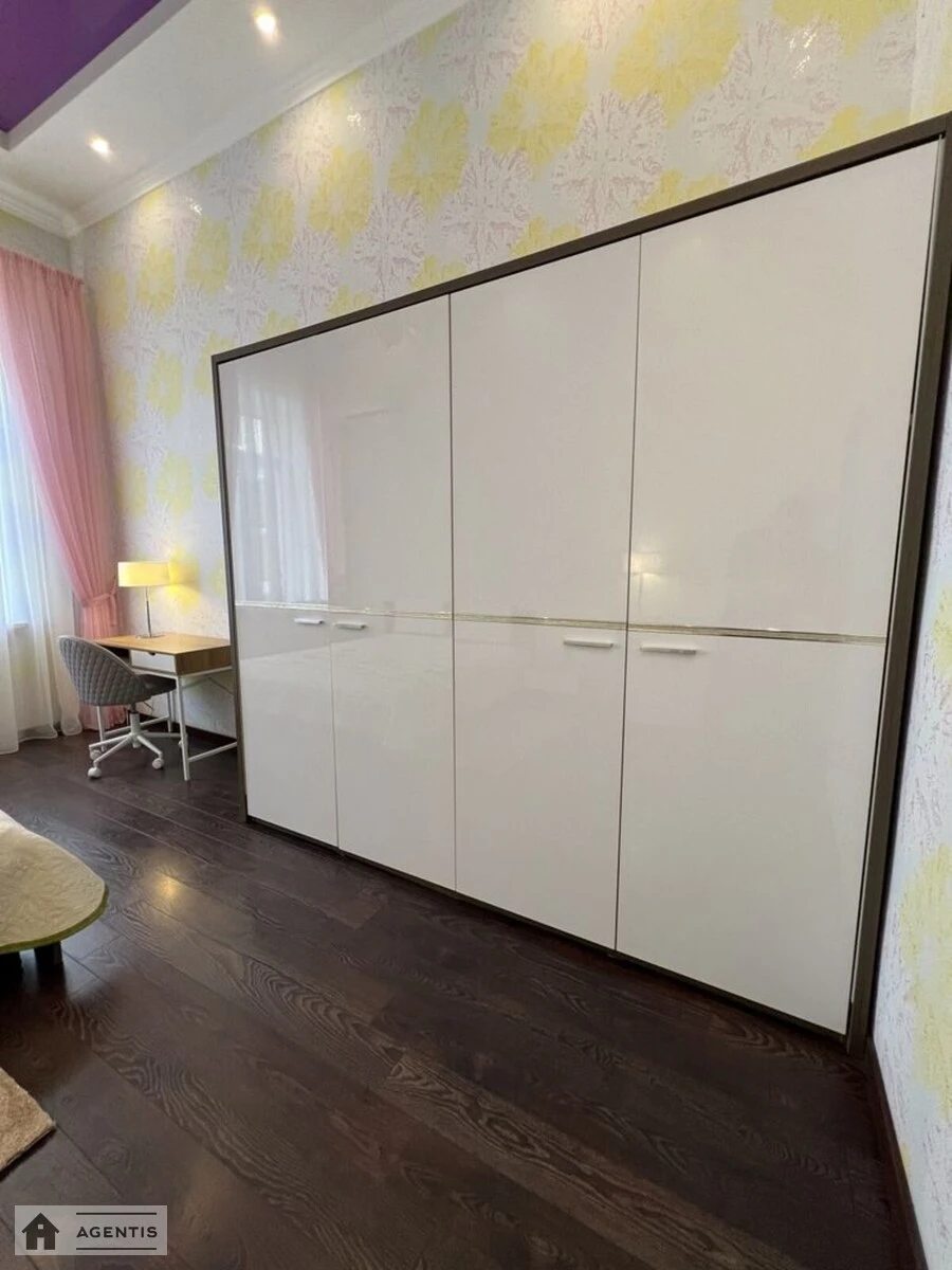 Сдам квартиру. 2 rooms, 55 m², 3rd floor/3 floors. Ярославов Вал, Киев. 