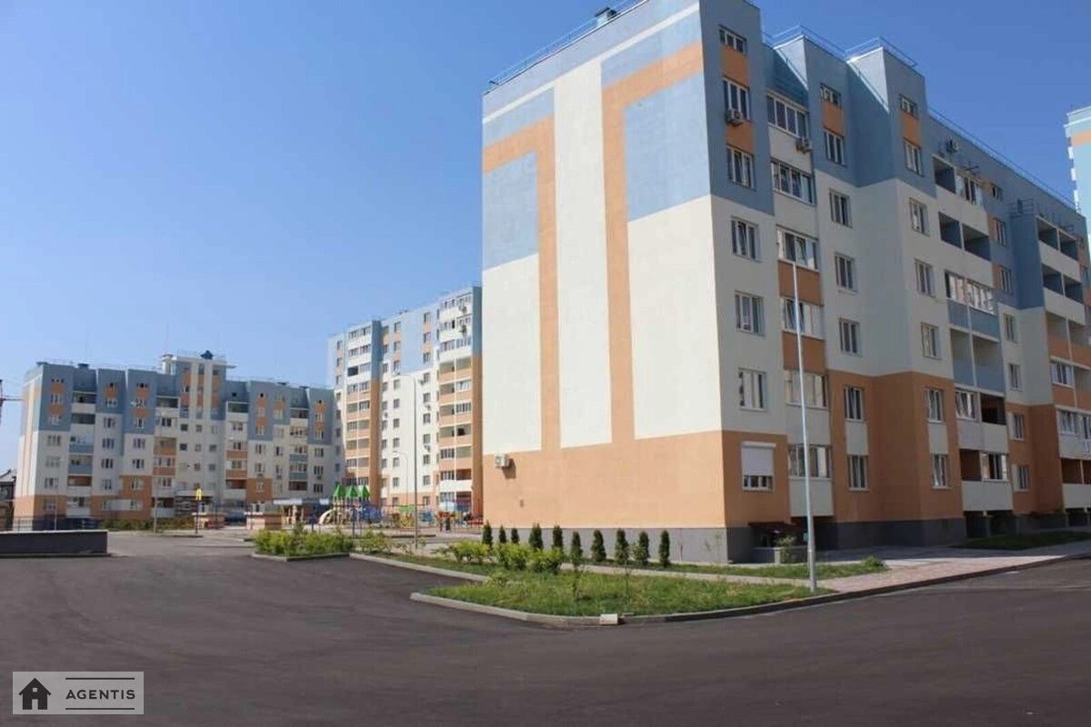 Сдам квартиру. 1 room, 43 m², 4th floor/11 floors. 28, Сергія Данченка вул., Киев. 