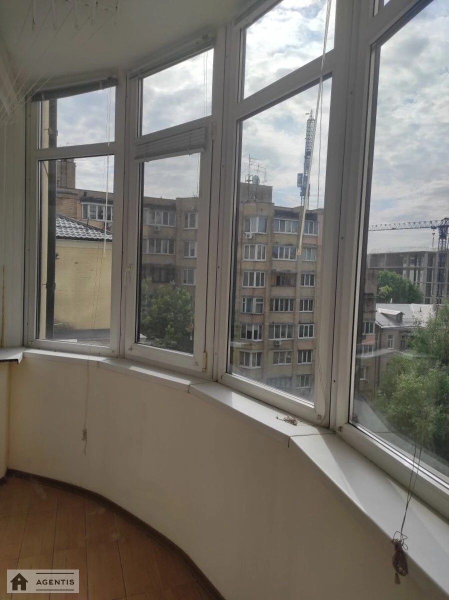 Apartment for rent. 3 rooms, 126 m², 5th floor/15 floors. 36, Bulvarno-Kudryavska vul. Vorovskoho, Kyiv. 