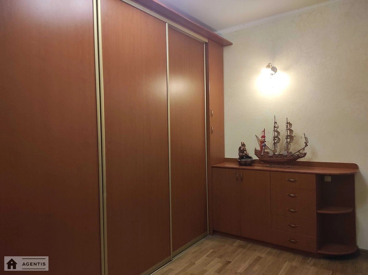 Apartment for rent. 3 rooms, 126 m², 5th floor/15 floors. 36, Bulvarno-Kudryavska vul. Vorovskoho, Kyiv. 