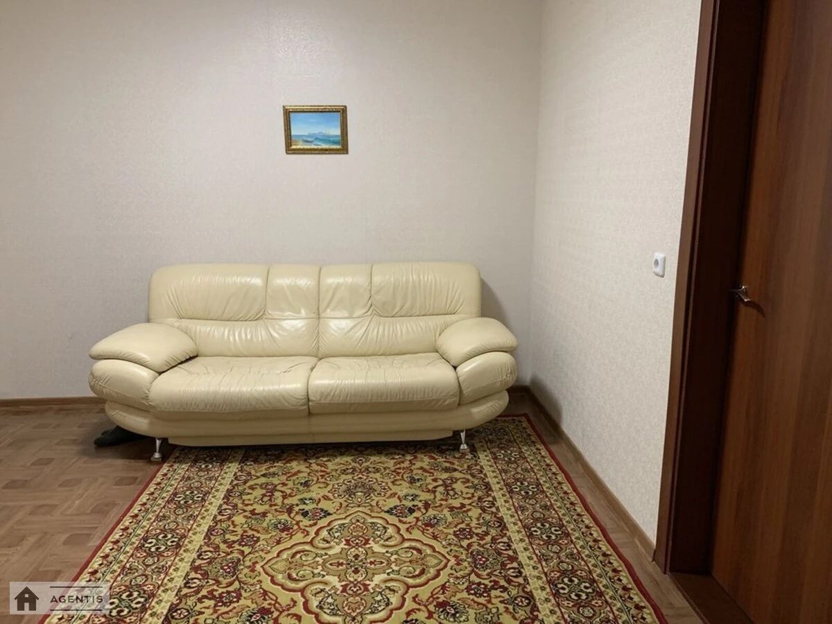 Сдам квартиру. 1 room, 55 m², 2nd floor/25 floors. 11, Ясиневатский 11, Киев. 