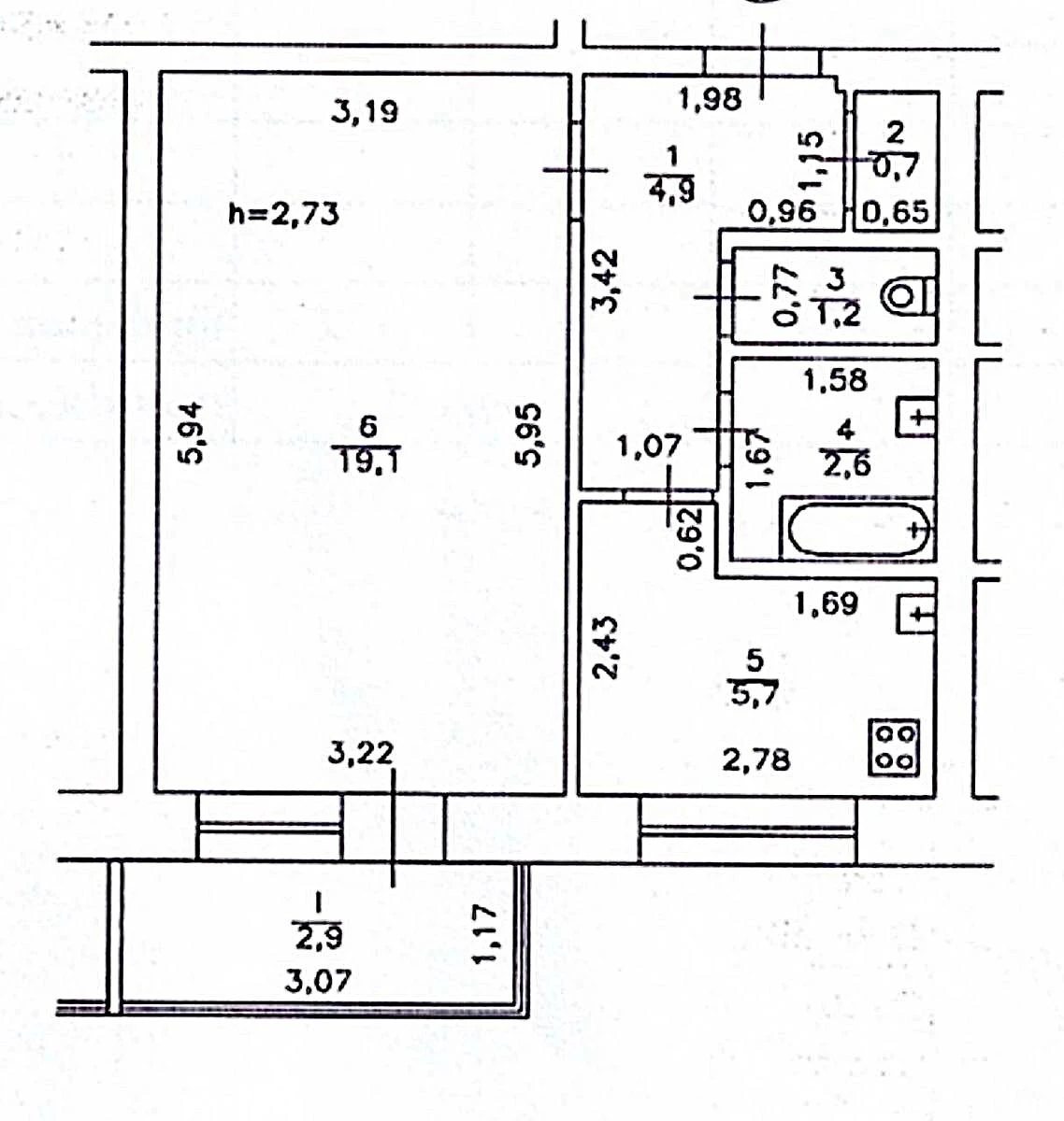 Apartments for sale. 1 room, 39 m², 5th floor/6 floors. 10, Mala Zhytomirska 10, Kyiv. 