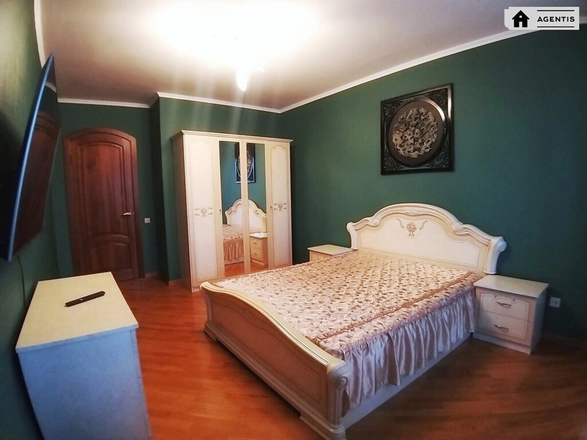 Apartment for rent. 2 rooms, 110 m², 8th floor/17 floors. 49, Trostyanetcka 49, Kyiv. 