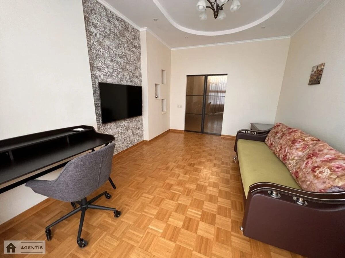 Apartment for rent. 2 rooms, 70 m², 17 floor/26 floors. 2, Akademika Filatova vul., Kyiv. 