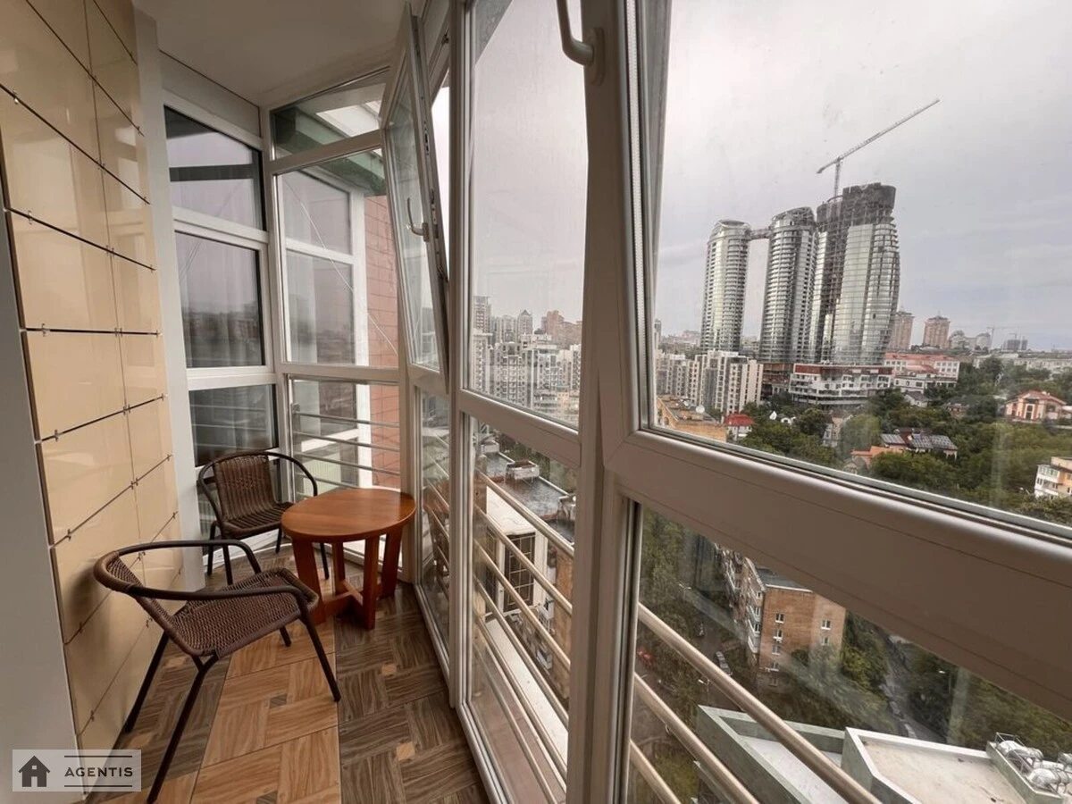 Apartment for rent. 2 rooms, 70 m², 17 floor/26 floors. 2, Akademika Filatova vul., Kyiv. 